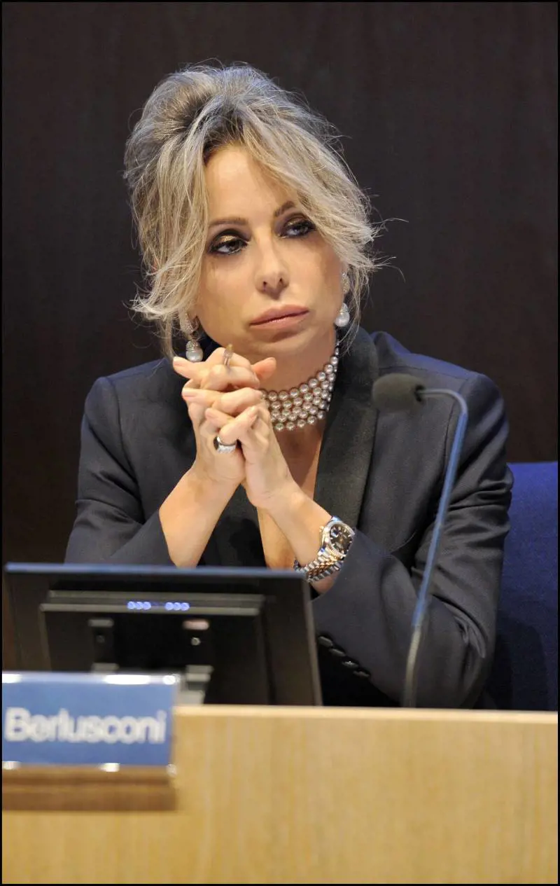 Gruppo Fininvest: torna l'utile e cala il debito