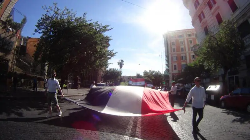"Né Usa né Isis, svegliati Europa": Forza Nuova in corteo a Roma