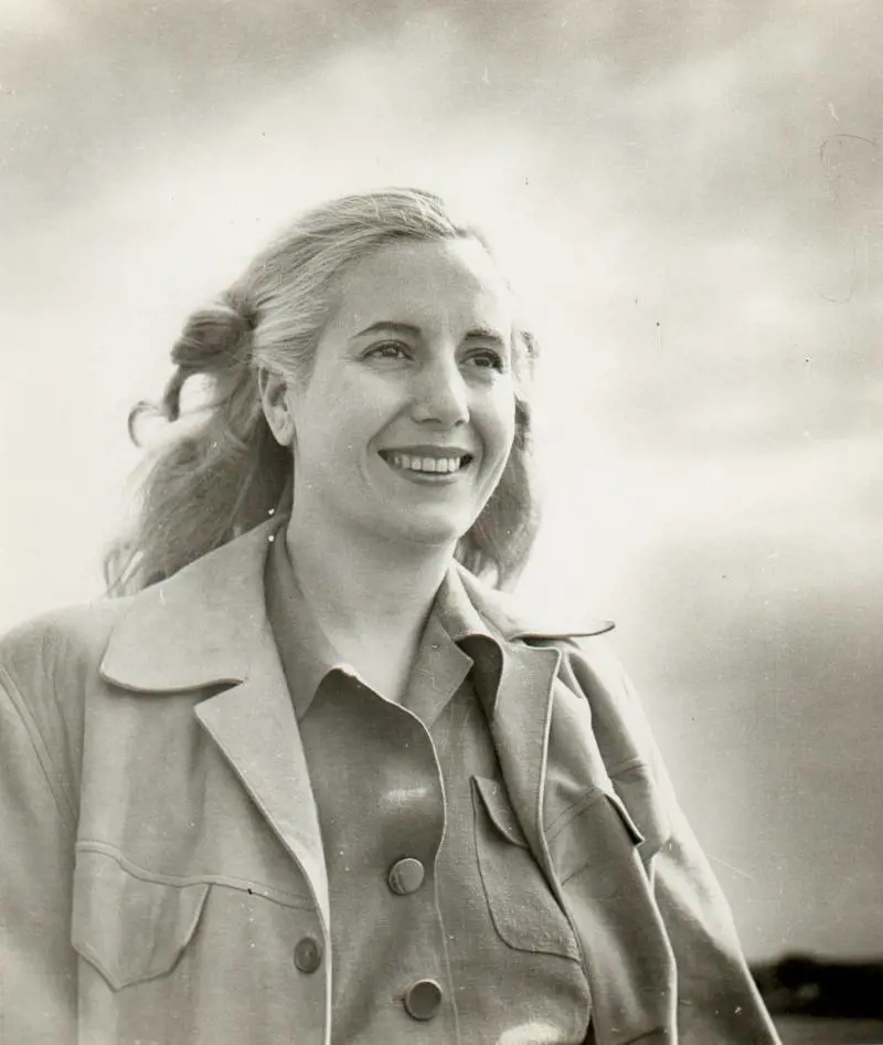 Evita Perón santa subito. Bugs Bunny finisce all'indice