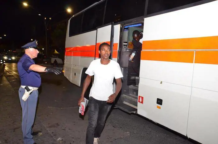 Sondaggio, gli europei vogliono la fine di Schengen