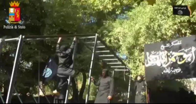 Allarme terrorismo islamico: ora l'Italia teme i lupi solitari