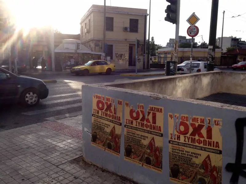 72 ore ad Atene tra negozi chiusi e ispettori del fisco