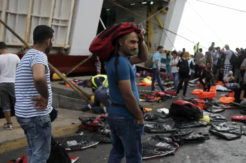 Immigrati, migliaia a Kos Traghetti centri d'accoglienza