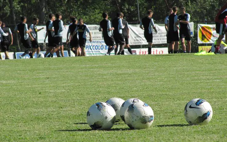Albania, Parlamento fermo... per partita di calcio