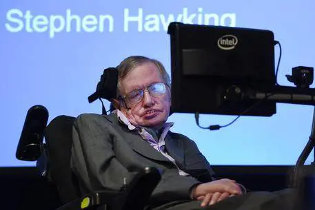 Cosa succede dentro un buco nero? Stephen Hawking ha la risposta