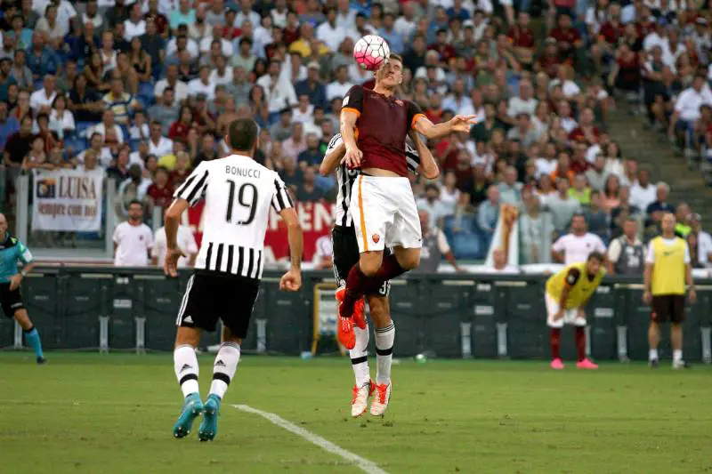 Dzeko: "Pjanic alla Juve? Mica è andato alla Lazio. Se fossi forte non sarei a Roma"