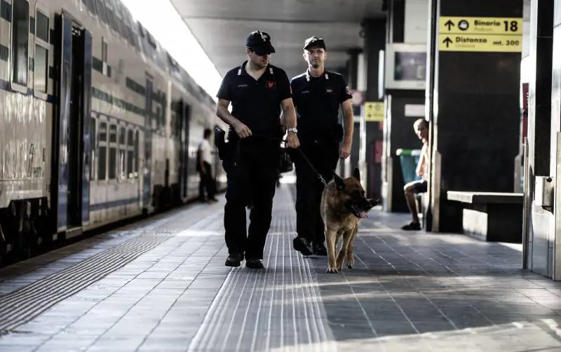 Tour cancellati e locali vuoti  Il terrore mette in fuga i turisti