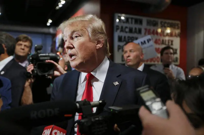 "Amo i musulmani, potrei farne uno ministro", così Donald Trump punta all'elettorato islamico