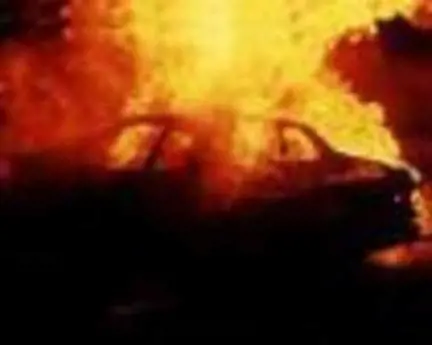 Lecce, incendia l'auto della ex ma parte un colpo di clacson e si ritrova in manette