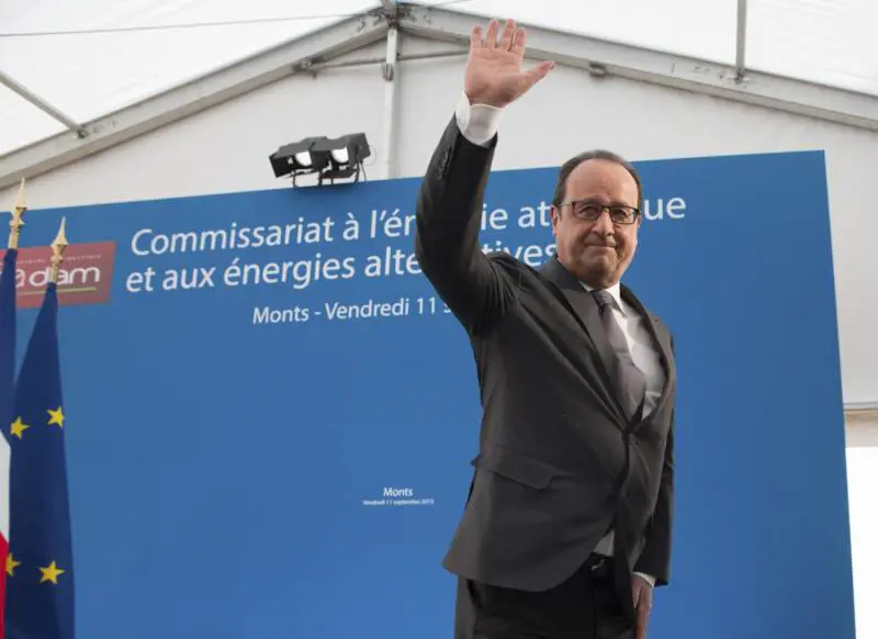 Francia, proposta choc: "Fondiamo il partito socialista con la destra"