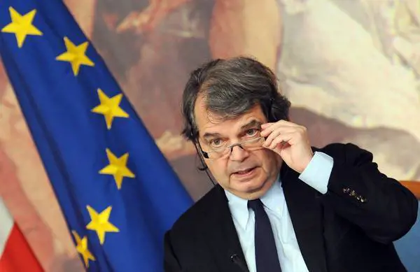 Brunetta a Renzi: "Da ottobre sarai disoccupato"