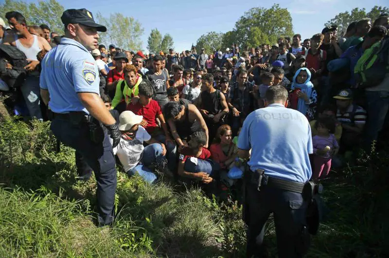 L'Ungheria chiede soldi a Ue Scontro sui migranti con l'Italia