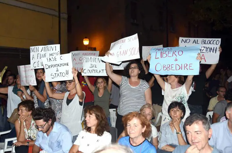 Giannini contestata ancora abbandona la Festa dell’Unità