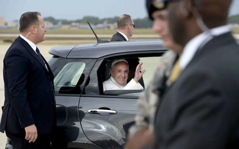 Usa, allarme lupi solitari: Papa nel mirino del jihad