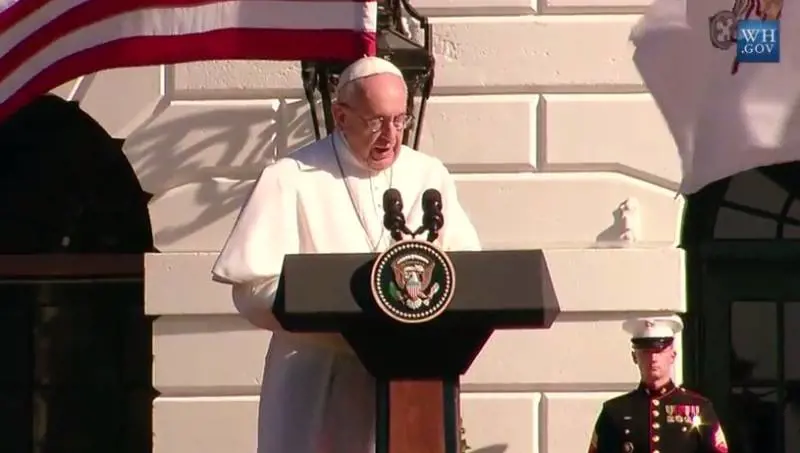 Il Papa negli Usa rallenta la consegna dell'iPhone 6s