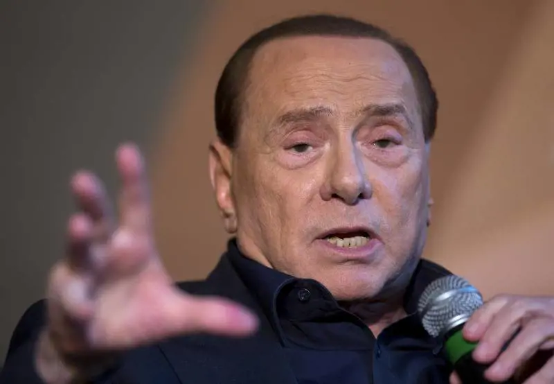 "Il governo è inconcludente. Rientro sulla scena politica"