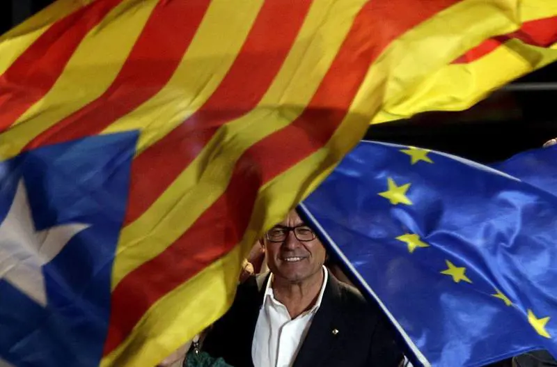 Referendum indipendenza, ritorsioni su Arturo Mas: indagato per disobbedienza