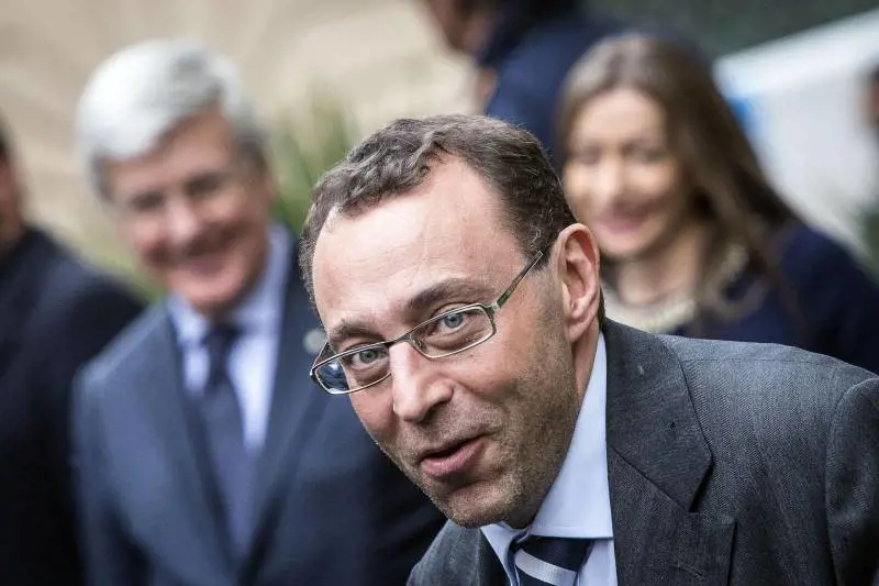 Giunta Marino alla frutta: volano pure le bestemmie