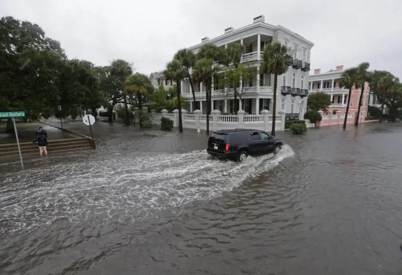 L'uragano Joaquin arriva negli Usa, 4 morti per gli allagamenti
