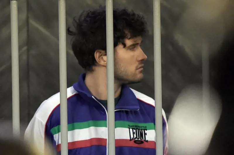 Coppia dell'acido, l'avvocato di Boettcher abbandona l'aula