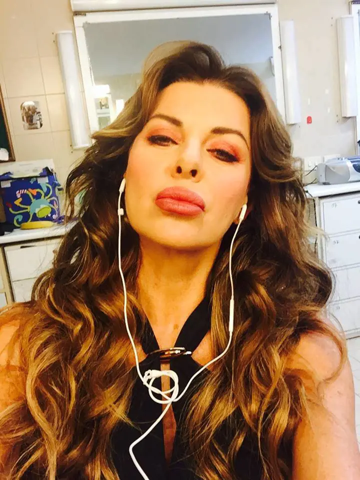 Alba Parietti su Facebook: "Barbara D'Urso è come le tasse"