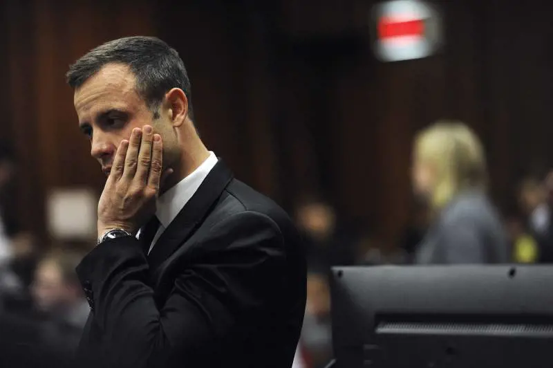 Rilasciato Oscar Pistorius: "sconterà la pena a casa"
