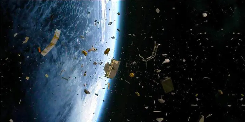 Spazzatura dallo spazio, piovono detriti sull'Oceano indiano