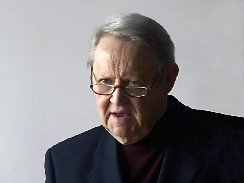 È morto Guenter Schaboswki, responsabile della caduta del muro di Berlino