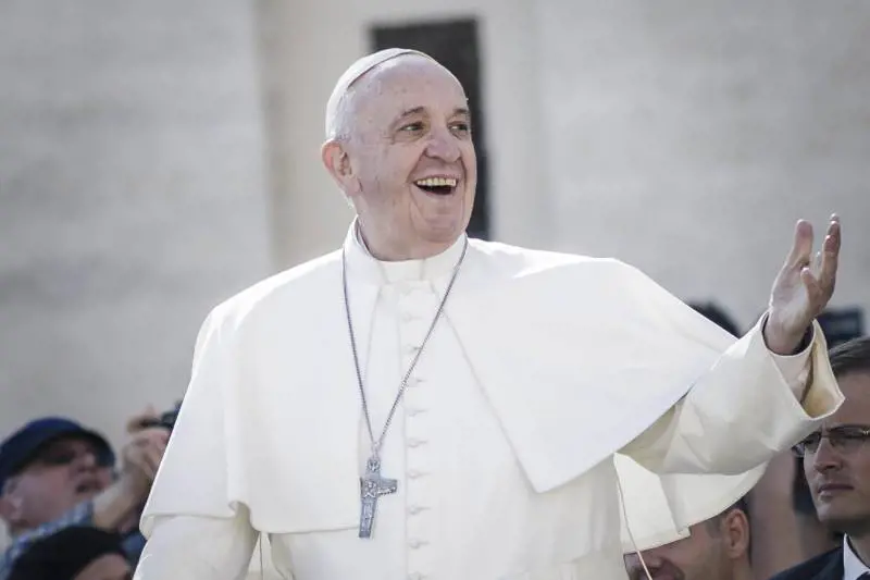Vatileaks, il monito di papa Francesco: "Non si può parlare di povertà e poi vivere come un faraone"