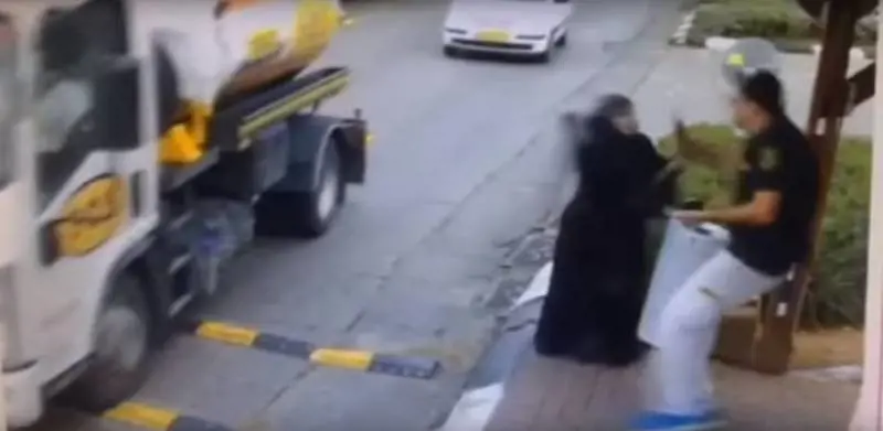 Donna palestinese tenta di accoltellare una guardia israeliana