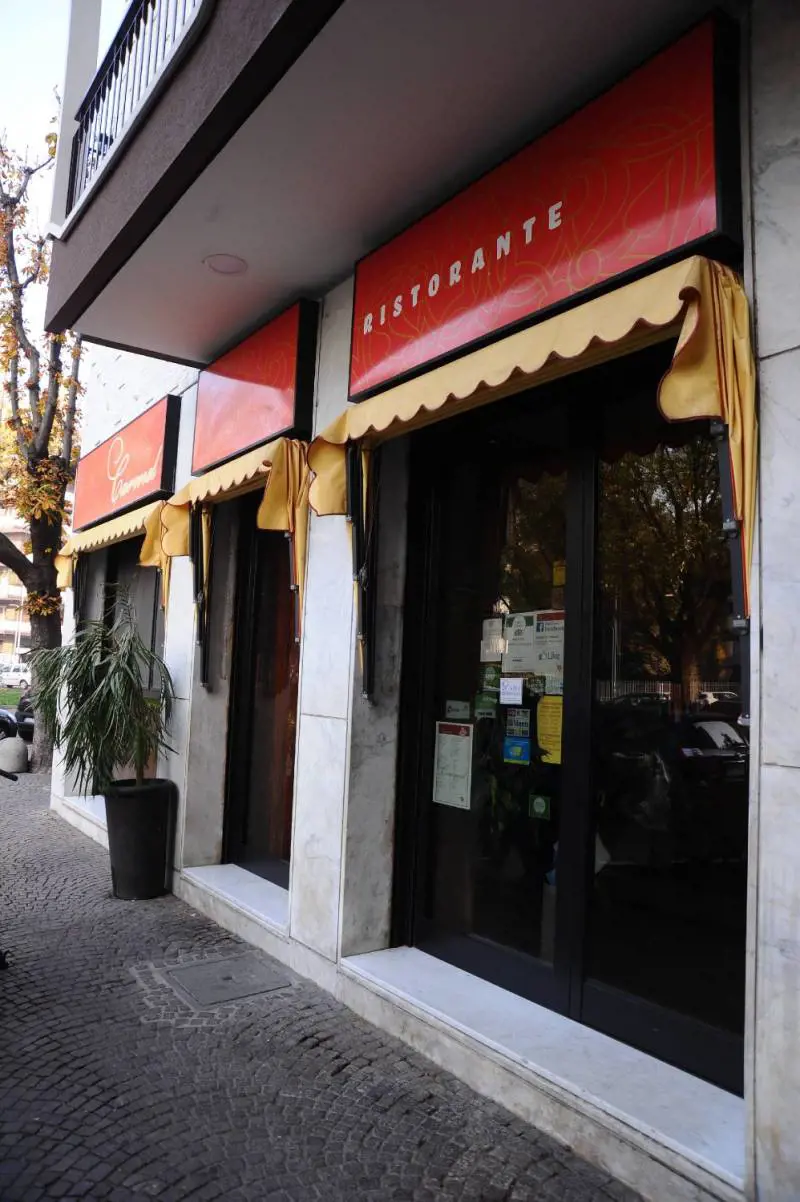 Il ristorante kosher Carmen, di fronte al quale è avvenuta l'aggressione