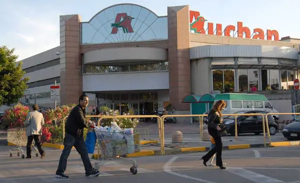 Licenziato dall'Auchan per un furto da tre euro. Il giudice gli dà ragione