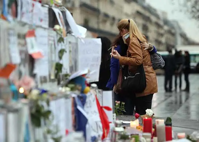 La psicosi da attentato si può battere con la condivisione delle emozioni