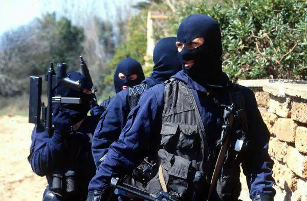 Lotta al terrorismo, più poteri al premier e i servizi potranno usare le forze speciali