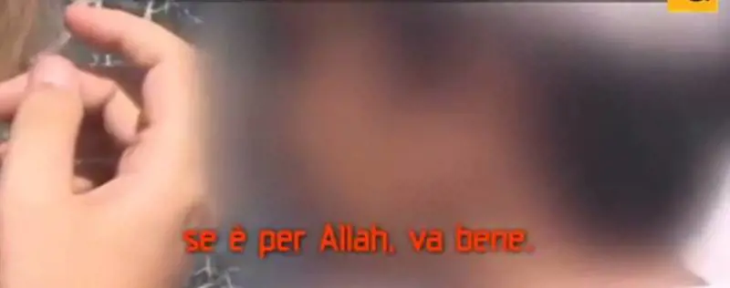 Bambino islamico di Roma difende l'Isis: "Uccidere per Allah è giusto"