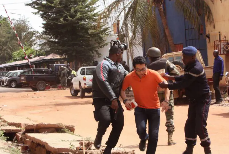 Mali, jihadisti in hotel di lusso "Liberano chi recita il Corano"