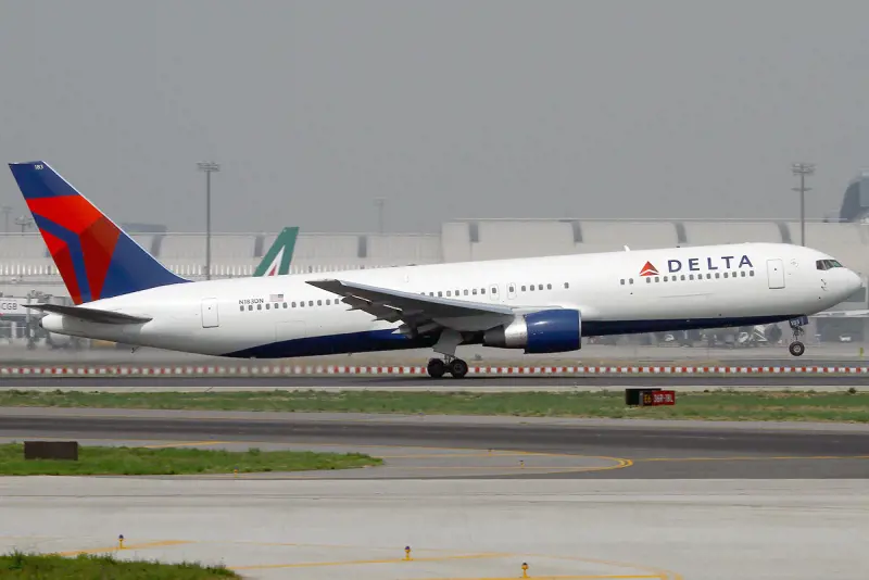 In aereo arriva la "last class". Così si vola sulle ali della crisi