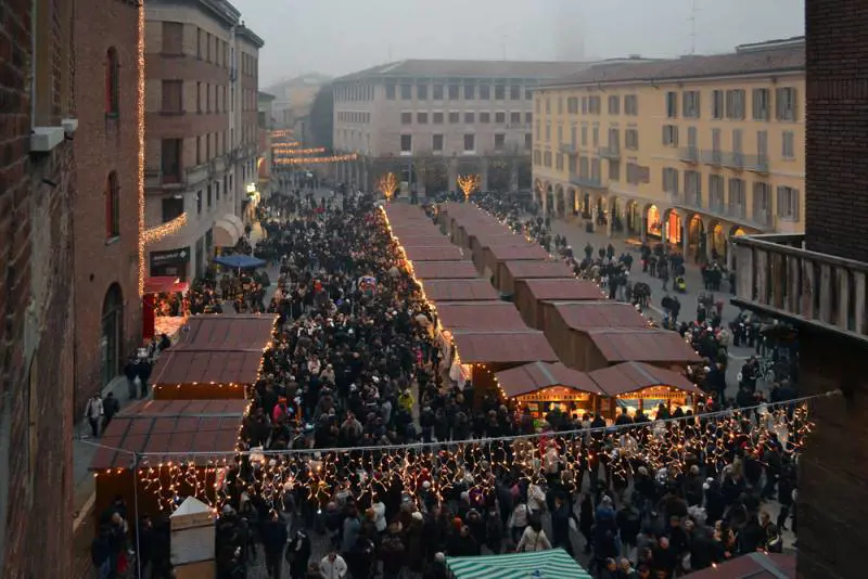 Già espulso un anno fa era alla sagra del torrone