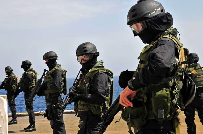 Forze speciali italiane in Libia per preparare la guerra all'Isis