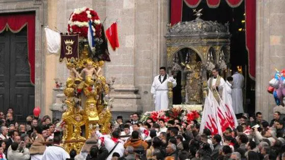 Catania, inchino al boss Bloccata la processione