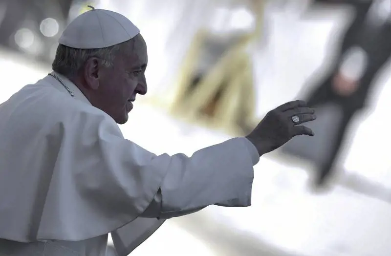 Se Francesco snobba i ricchi  allora eviti il Vaticano