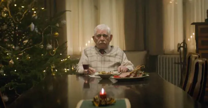 La parodia italiana dello spot che ha fatto il giro del web
