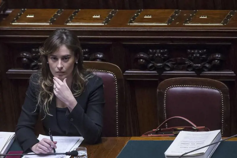 Banca Etrutia entra nella maratona notturna sul ddl Boschi