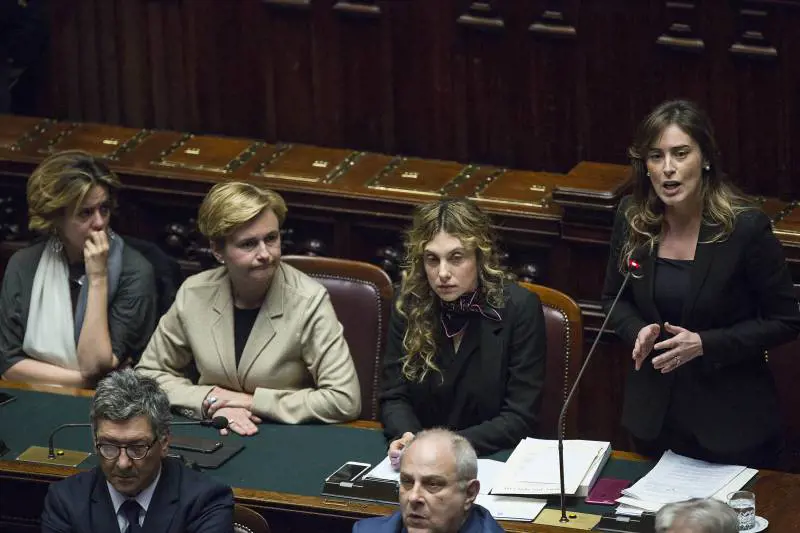 "Se accuse vere, mi dimetterei". E la Camera "salva" la Boschi