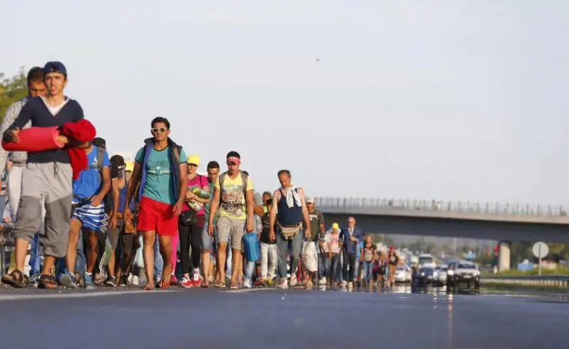 L'accoglienza della Merkel? Sta espellendo 60 profughi al giorno
