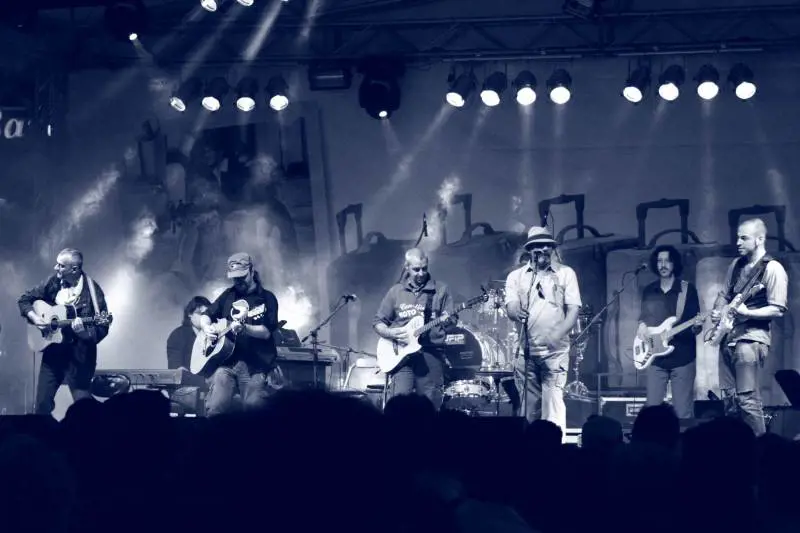 Van De Sfroos: "L'orchestra sinfonica veste i miei brani con un costume nuovo"