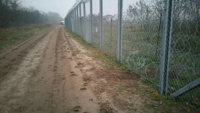 Il "blocco" dell'Est che non cede alla Ue e si arma contro l'immigrazione