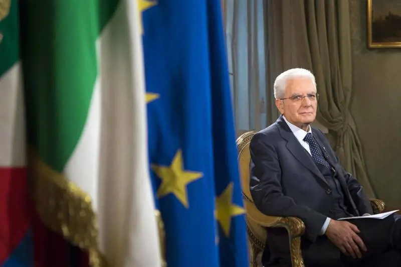 Lavoro, evasione, immigrati: gli auguri di Mattarella agli italiani