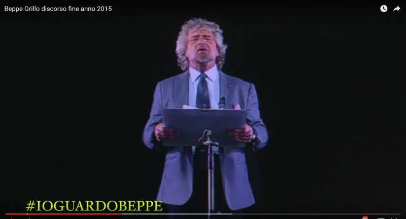 Grillo incorona un computer alla guida dei Cinque Stelle