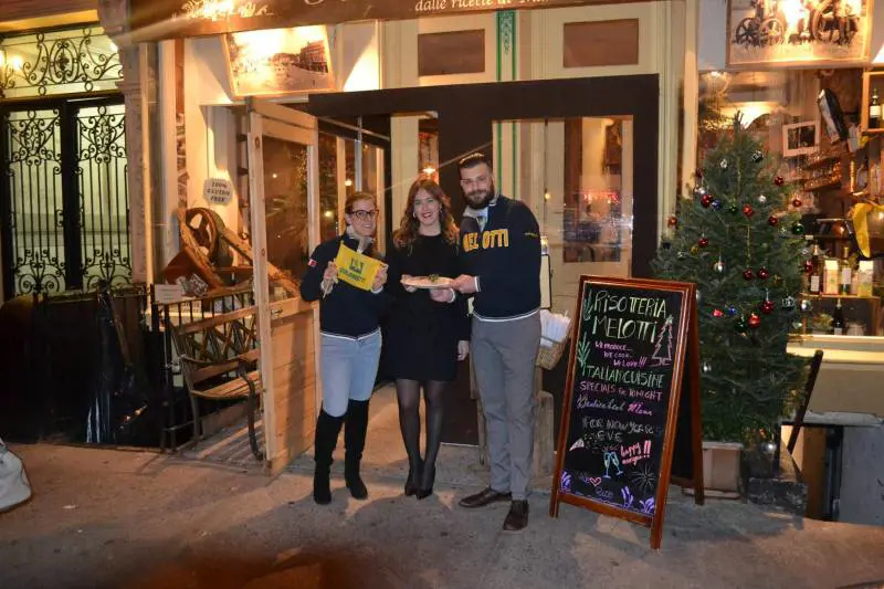 La Boschi torna dopo il crac e fa gli auguri da New York